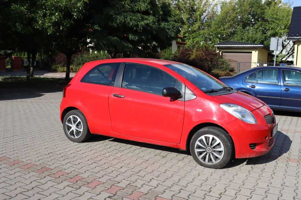 Toyota Yaris II 2007 - 1.0 petrol (69KM)