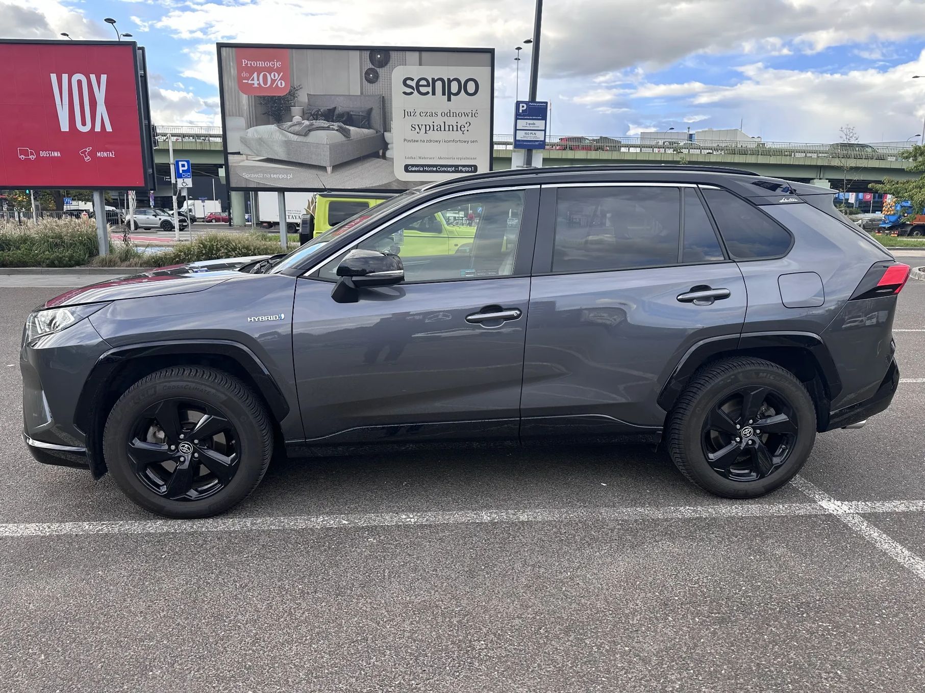 Toyota RAV4 Pierszy właściciel. 4x4. Głośniki JBL. Dach panoramiczny. Gwarancja.