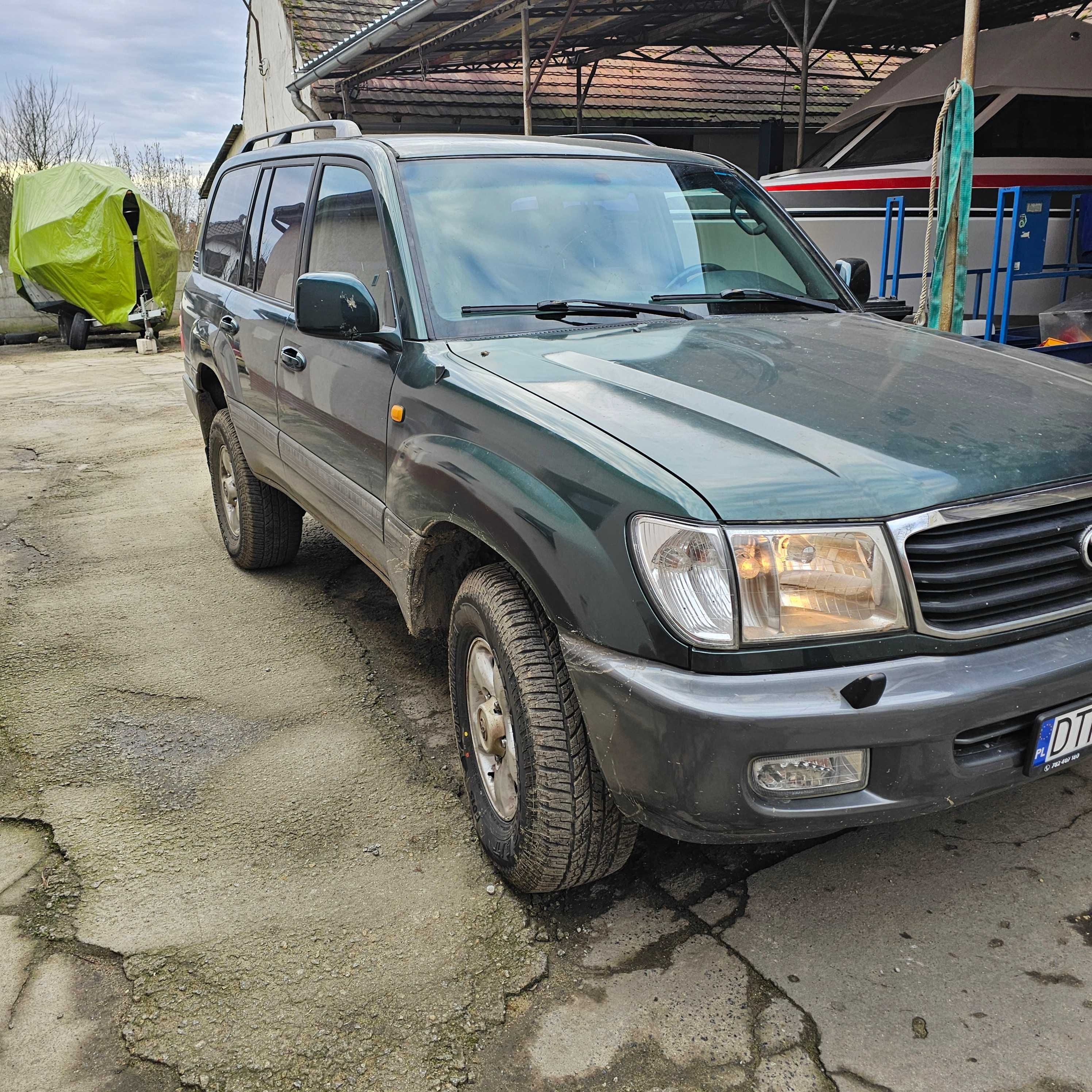 Toyota Land Cruiser 100