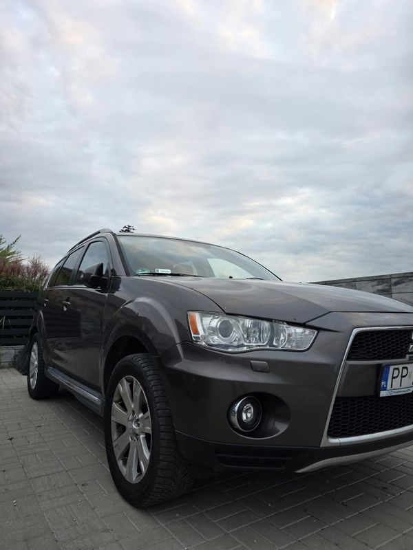 Mitsubishi Outlander 2.2 DI-D MIVEC AC Lindner