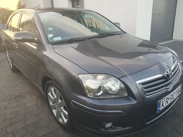 Toyota Avensis Mały przebieg!