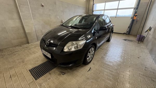 Toyota Auris 1.6 VVT-i 123 KM | 2007 | Benzyna | Klima | Czujniki parkowania