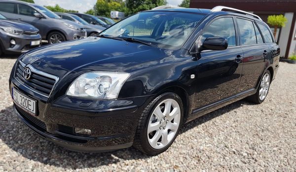 Toyota Avensis Piękny czarny metalik, Alufelgi, Relingi, Xenon, Klimatronik, Benzynka