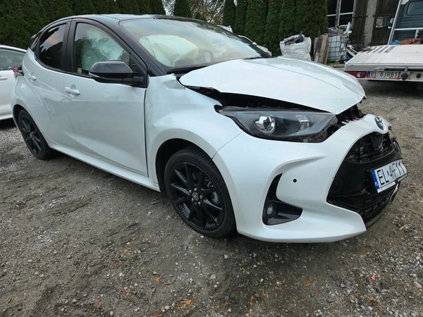 Toyota Yaris 1.5 Hybrid 2023