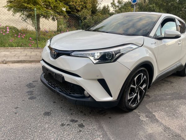 Toyota C-HR Toyota CHR 2019r Hybryda Biała Perła