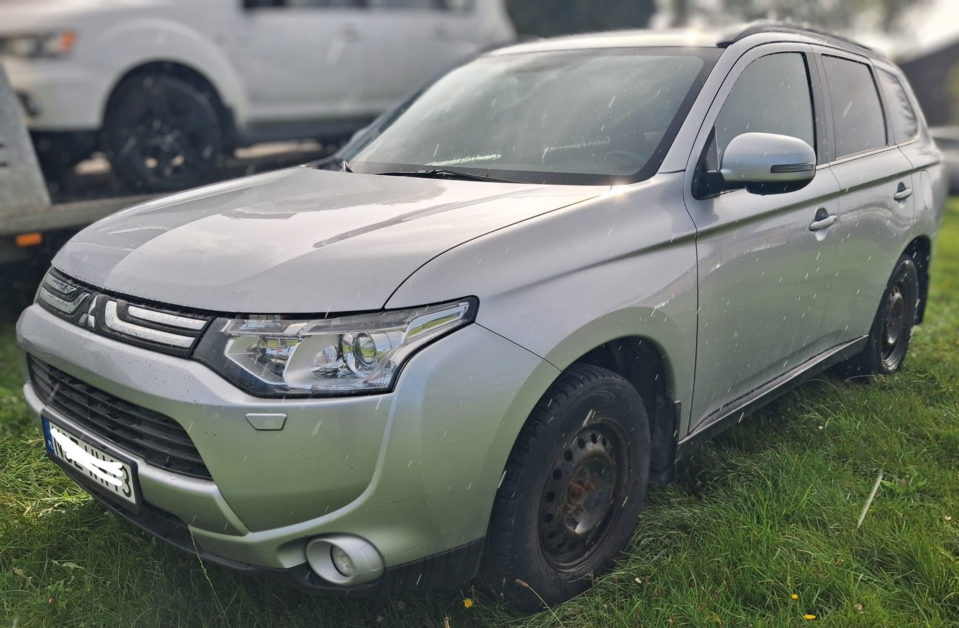 Mitsubishi Outlander 2.0 Petrol 4x4 2013