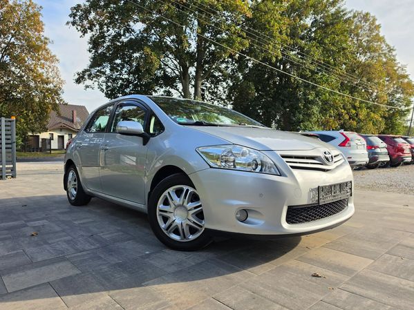 Toyota Auris 1.6 Petrol 2010