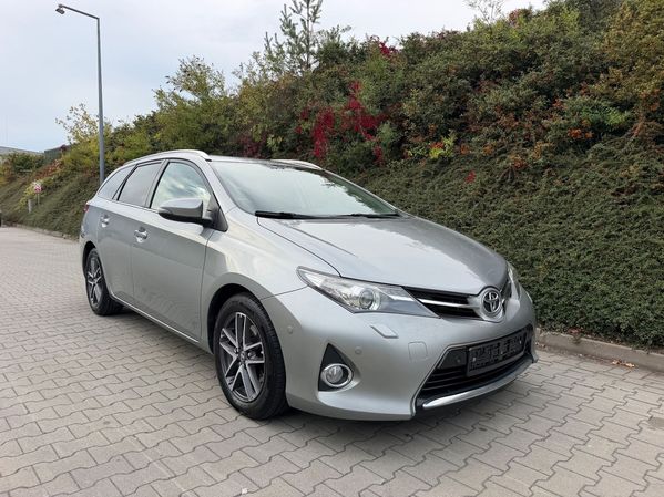 Toyota Auris 2.0 Diesel 2014