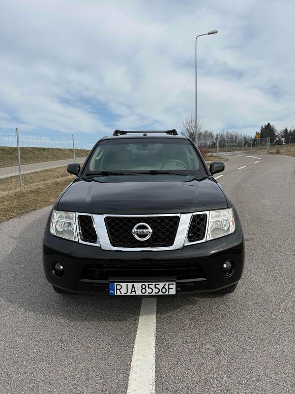 Nissan Pathfinder 4.0 Petrol 4x4 2012