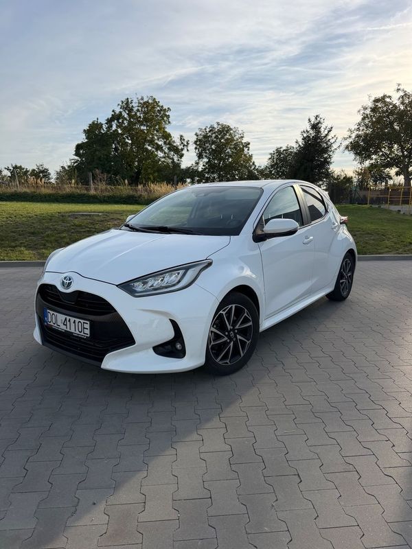 Toyota Yaris Toyota Yaris Hybrid 1.5 Comfort + Style + Tech GWARANCJA