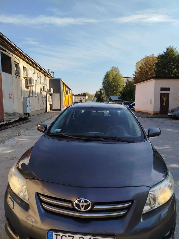 Toyota Corolla 1.6 benzyna