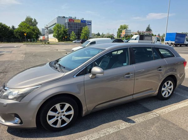 Toyota Avensis 2.0 D-4D 2015