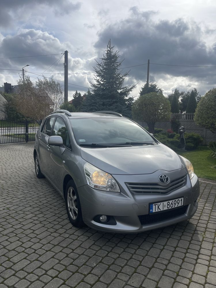 Toyota Verso 2.0 D-4D 2011