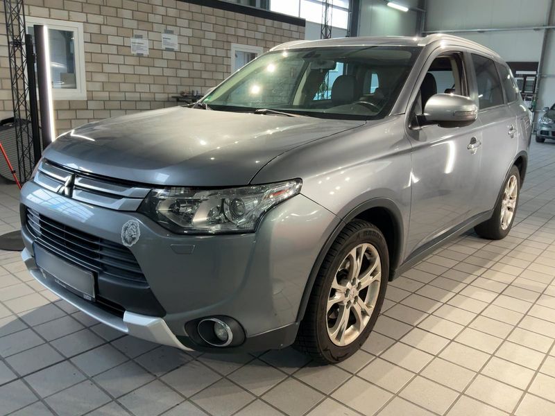 Mitsubishi Outlander 2.2 DI-D Intense ClearTec 4WD