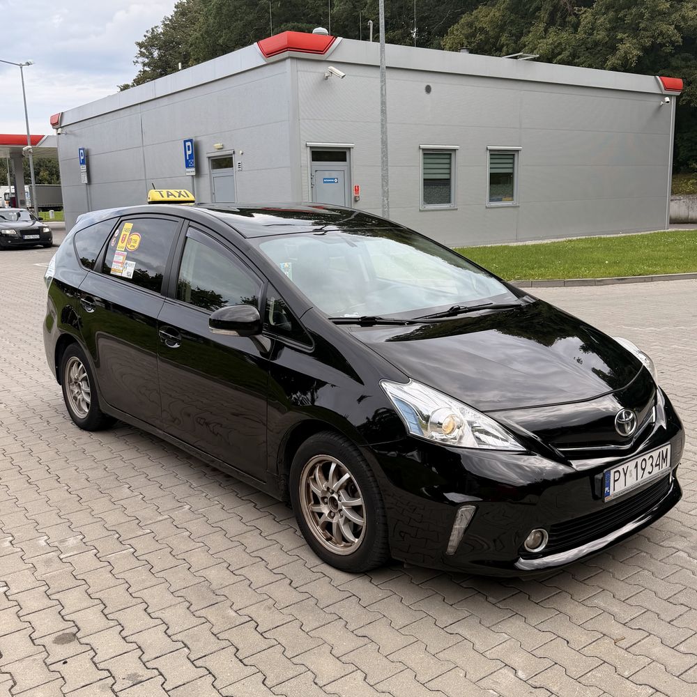 Toyota prius plus 2014