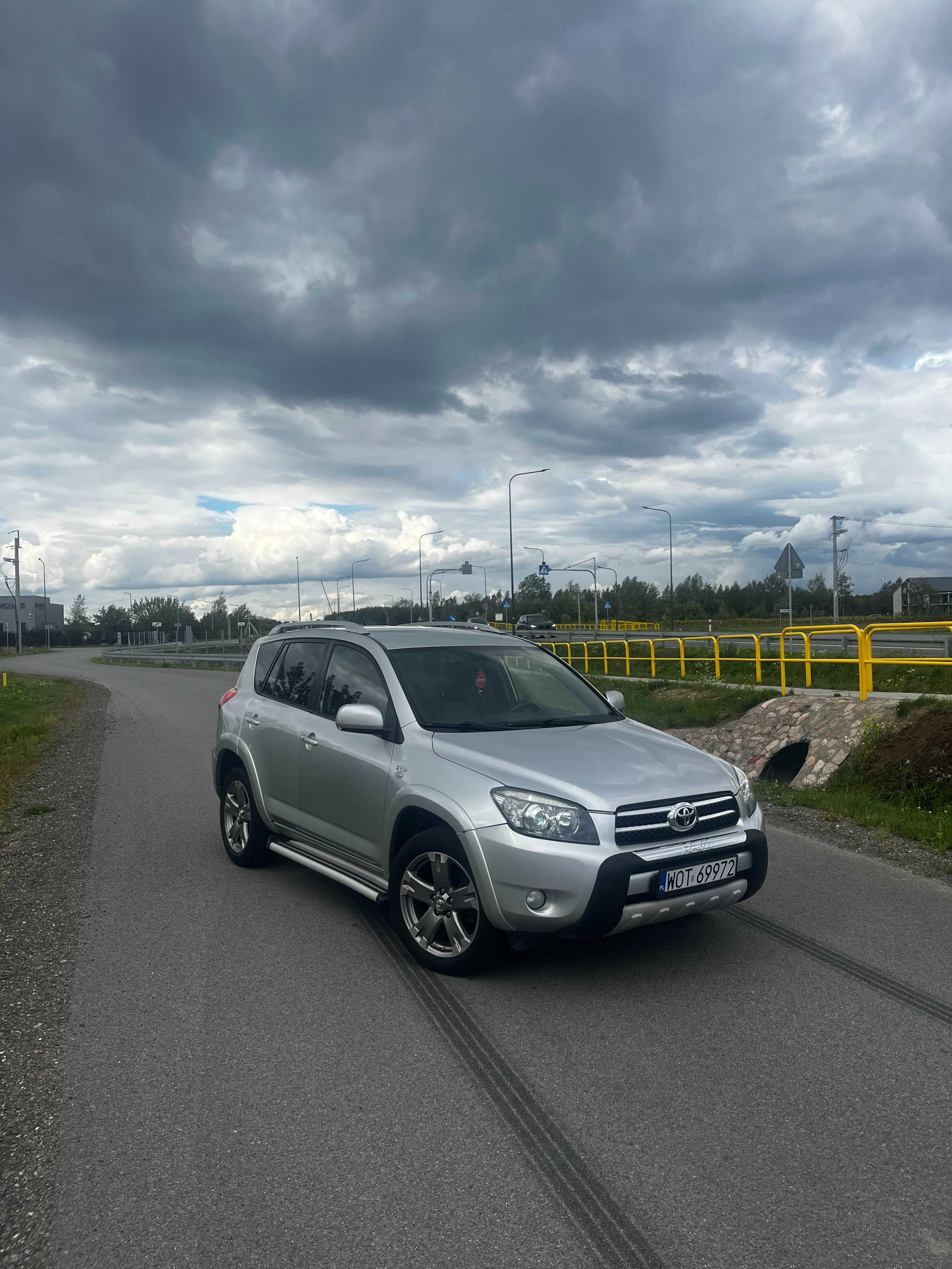 Toyota Rav 4 2.2 D-CAT 2007r