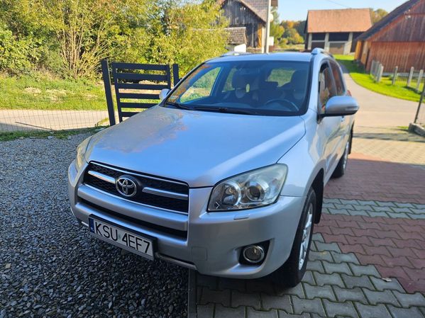 Toyota RAV4 Toyota RAV4, napęd 4x4 - 24900zł, oryginalny przebieg 165 000 km