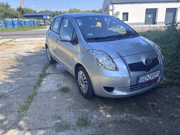 Toyota yaris stab dobry klimatyzacja