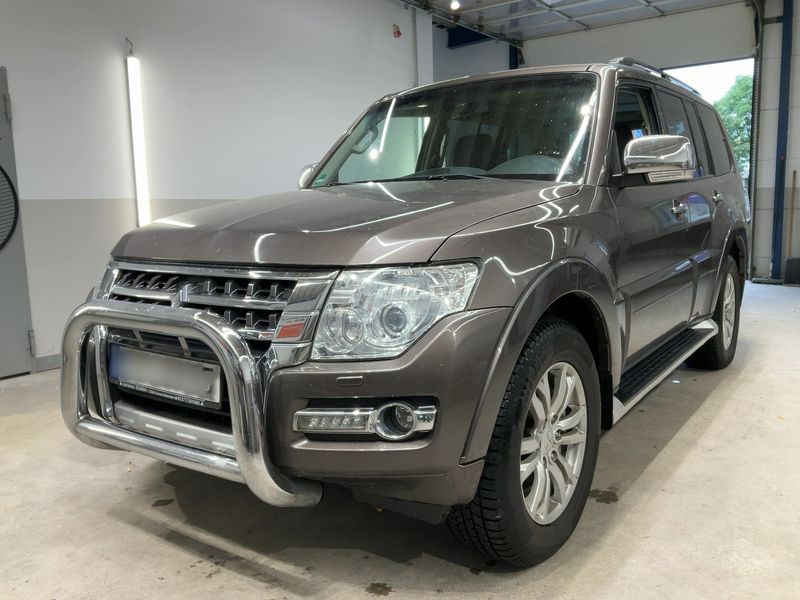 Mitsubishi Pajero 3.2 DI-D Top