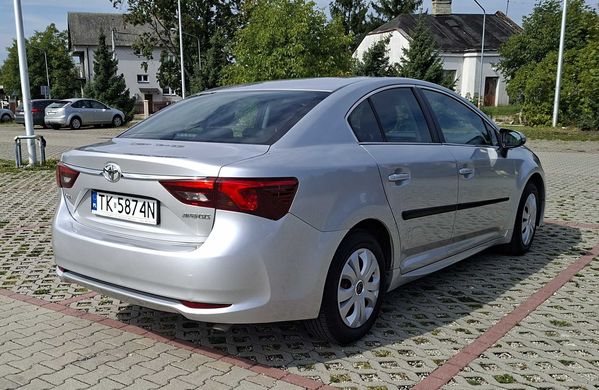 Sprzedam Toyota Avensis Seden prywatnie bezwypadkowy drugi właściciel