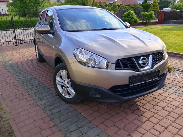 Nissan Qashqai 2.0 Benzyna 140km, 7 os, Kam cof, Navi