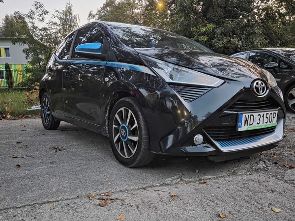 Toyota Aygo beautiful black pearl