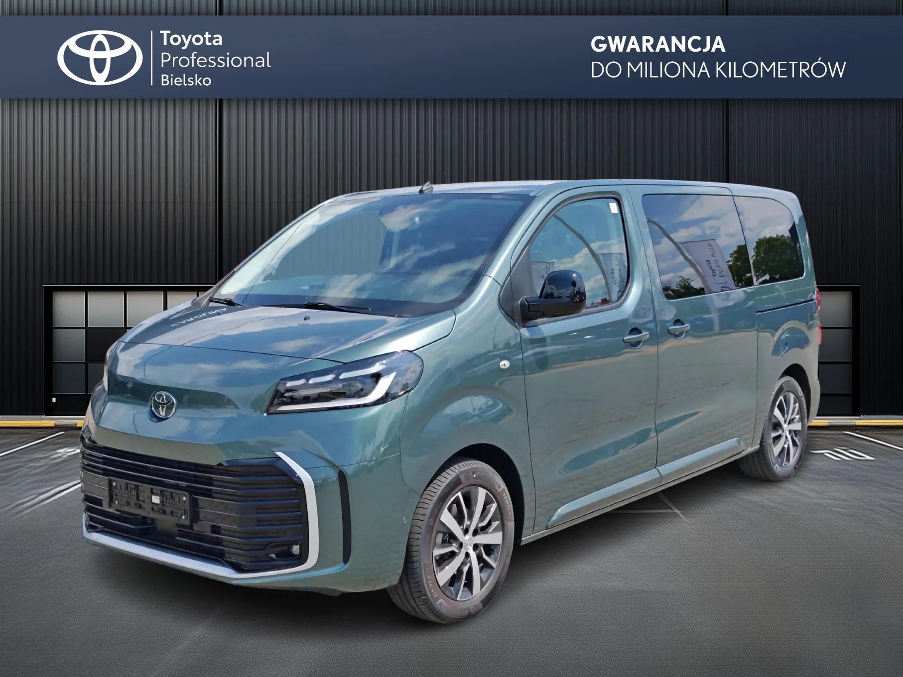 Toyota ProAce Proace Verso with conversion for people with disabilities - ramp platform