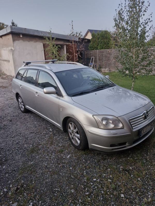 .toyota avensis 2.0