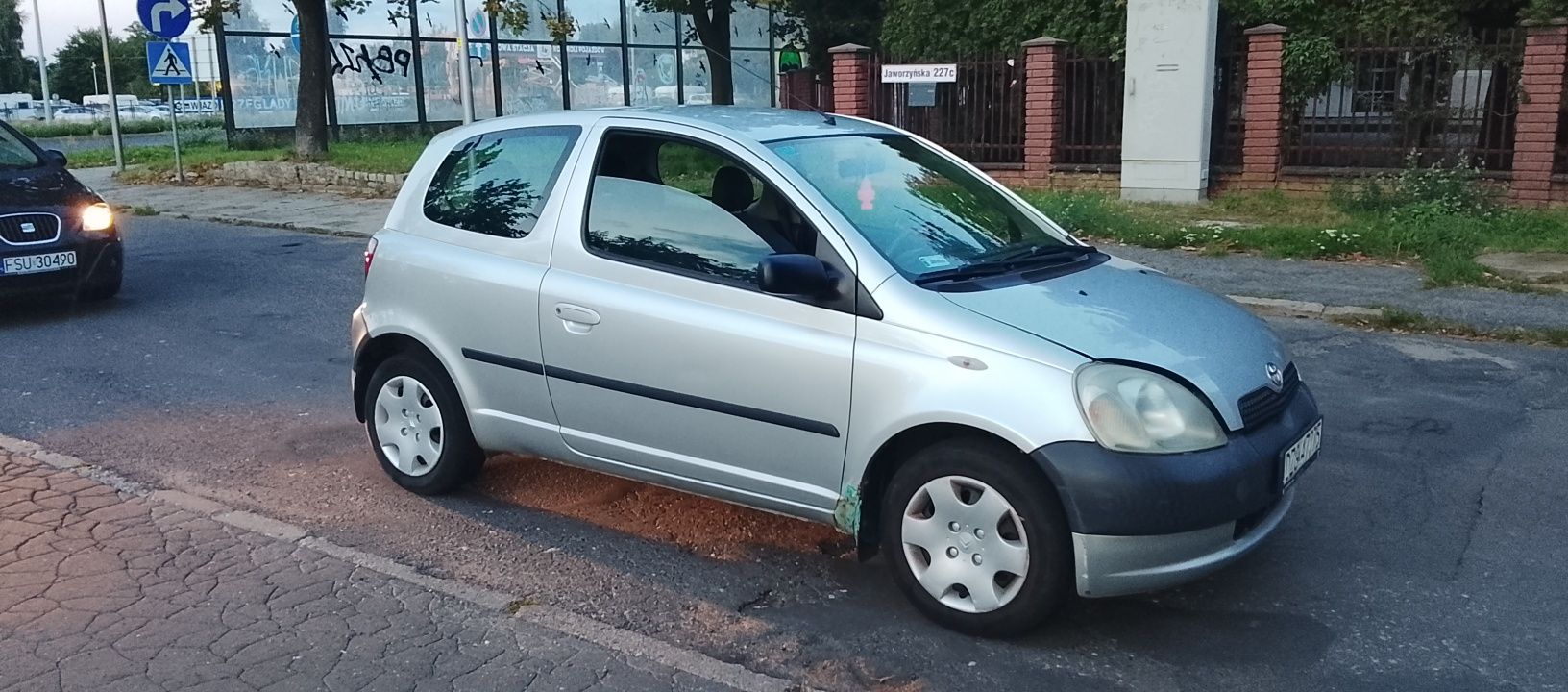 Toyota Yaris 1.0 Petrol. Power Steering/Electrics/ABS/AIRBAG/Valid Fees