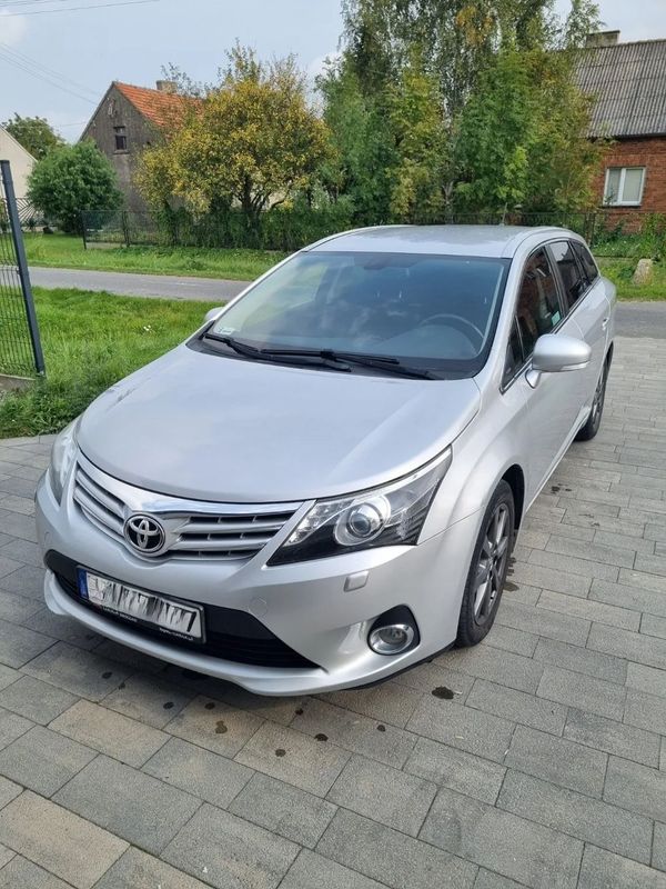 Toyota Avensis Toyota Avensis 1.8 Benzyna | 2012 | Manual | 198 tys. km | Prywatnie