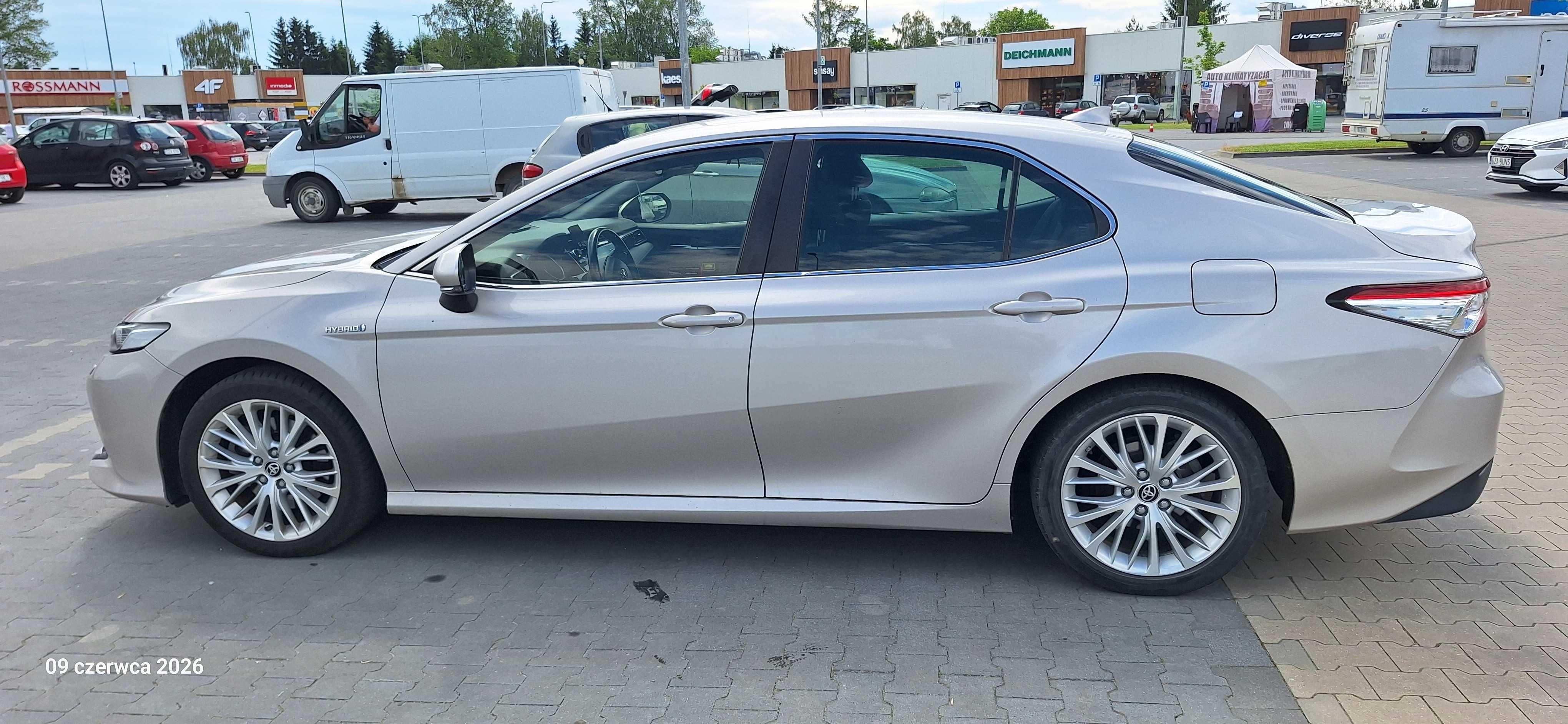 Toyota Camry salon polska.