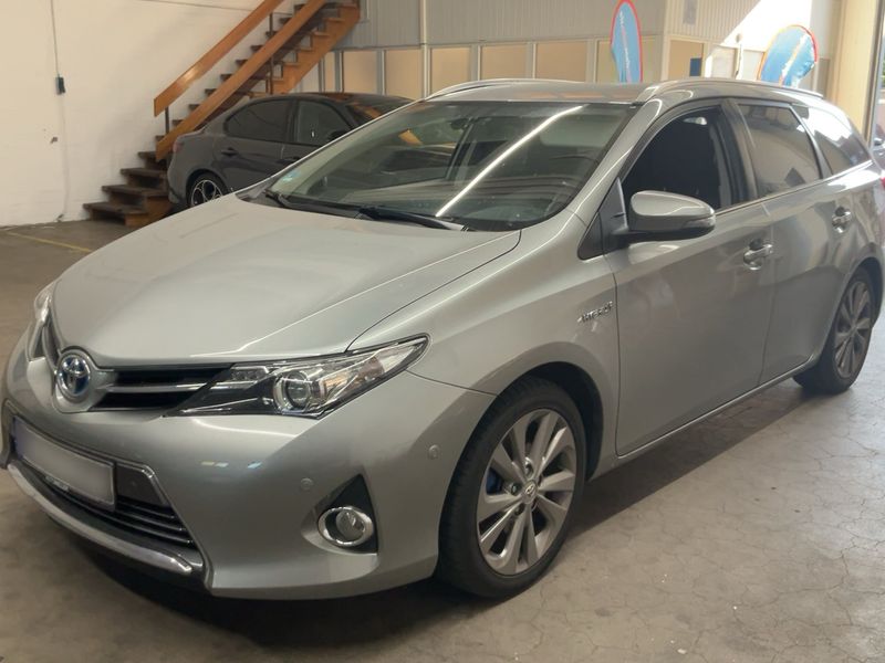 Toyota Auris Touring Sports 1.8 Hybrid Executive