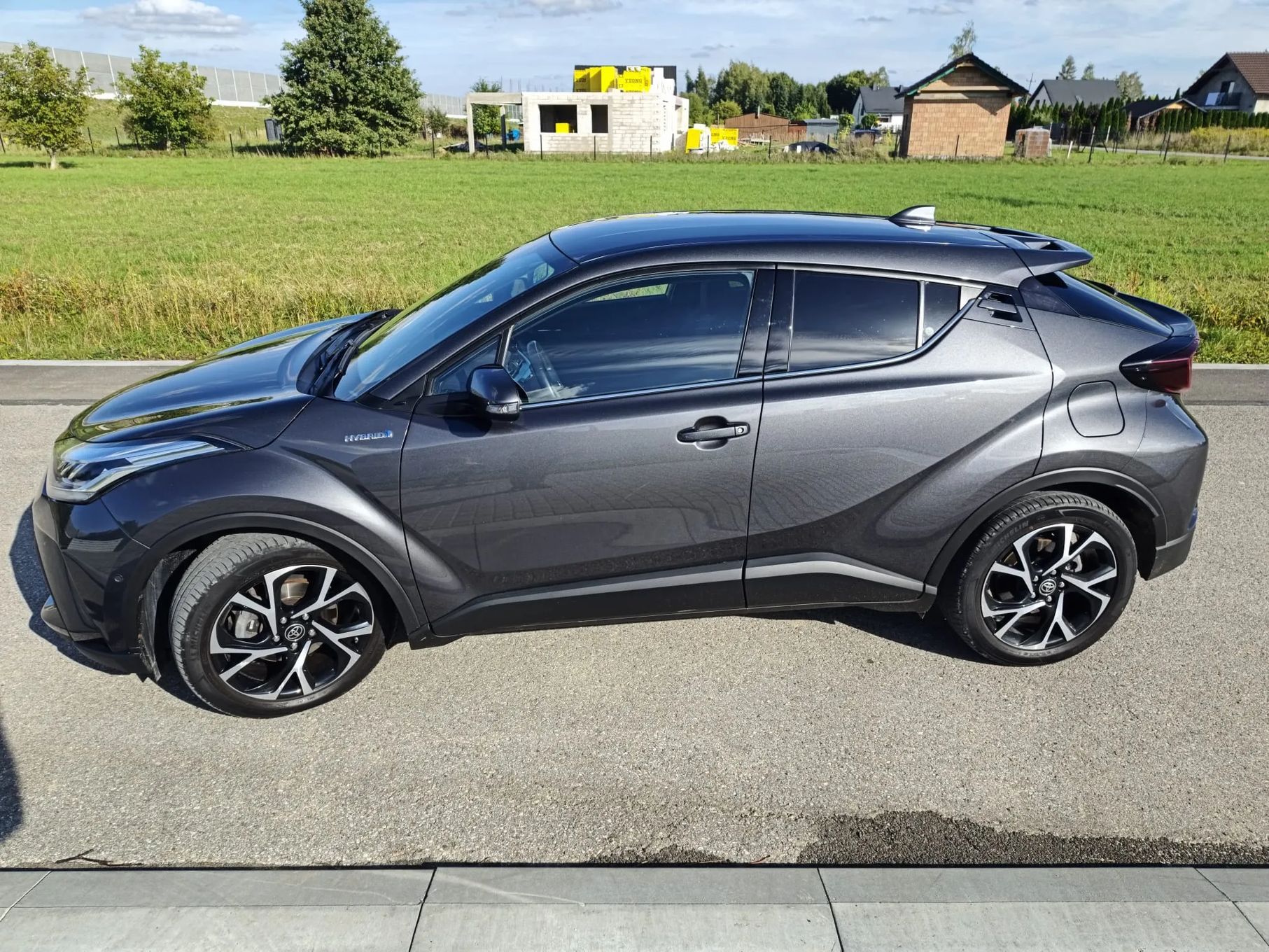 Toyota C-HR Sprzedam piękną Toyotę stan idealny jeszcze na gwarancji serwis w ASO