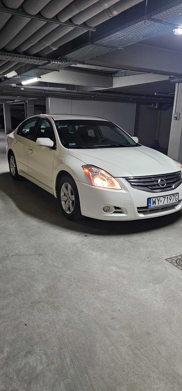 Nissan Altima 2.5 Petrol 2011