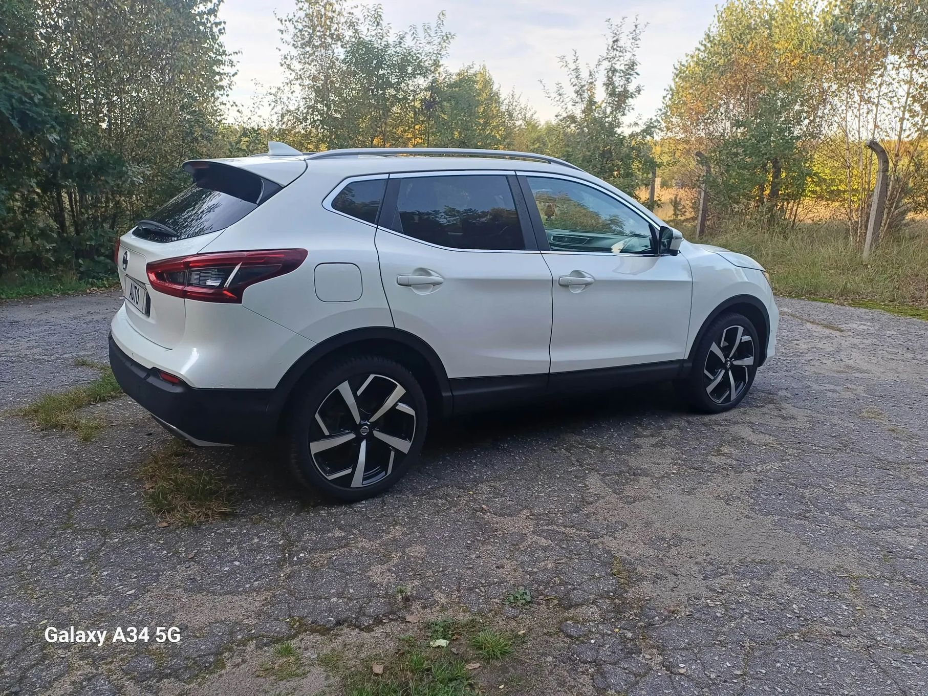 Nissan Qashqai 2018r-1.2benzyna-Automat-panorama-fulled-2 kluczyki-stan BDB-ksiazki
