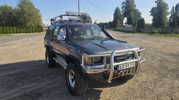 4Runner 4x4 2.4 diesel +parts +climate