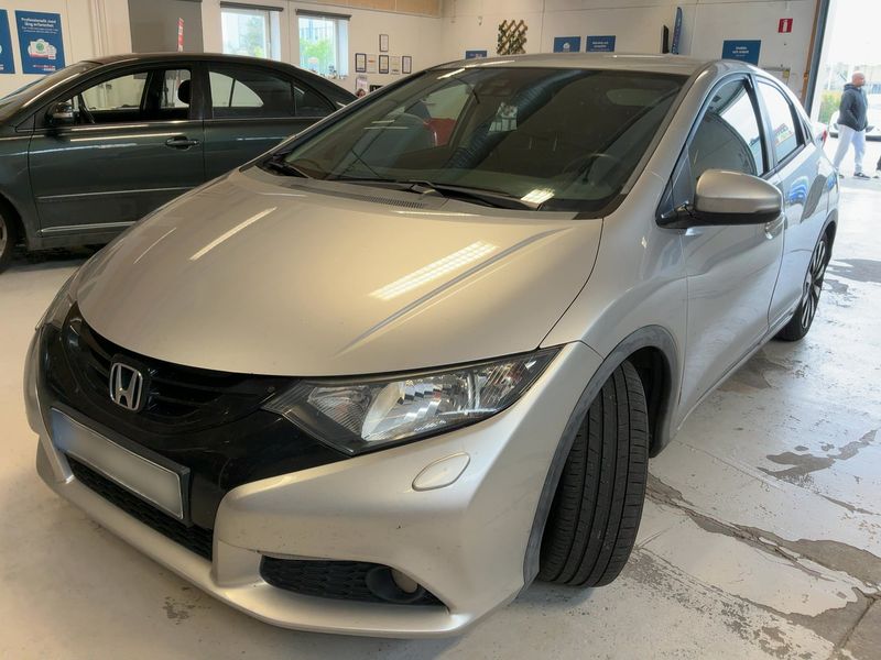 Honda Civic 1.8 i-VTEC Sport