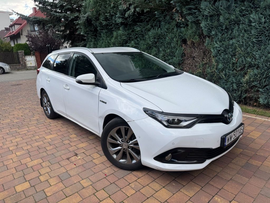 Toyota Auris 1.8 Hybrid