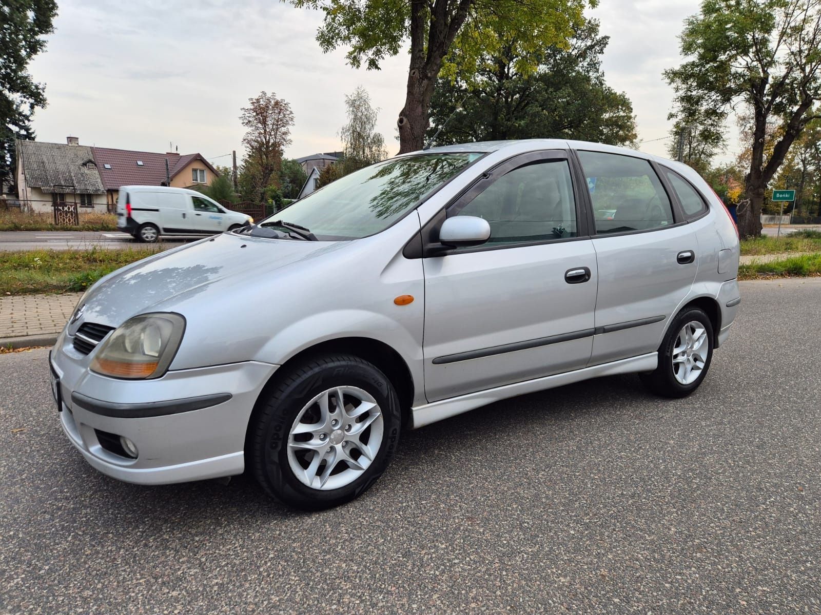 Nissan Almera Tino 1.8 LPG 2002