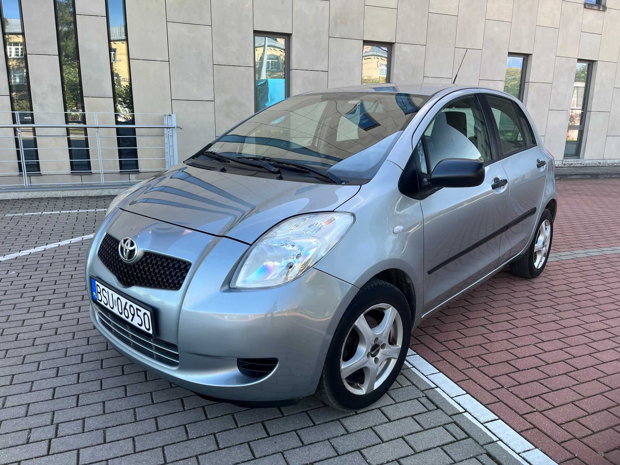 Toyota Yaris 1,3 Benzyna Klimatyzacja Alufelgi