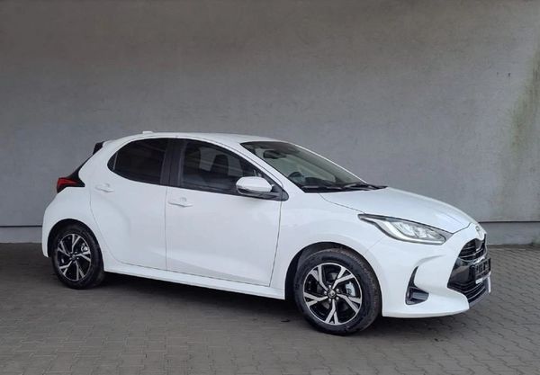 Toyota Yaris toyota yaris hybrid 1.5 VVT-i H 116KM cesja leasingu