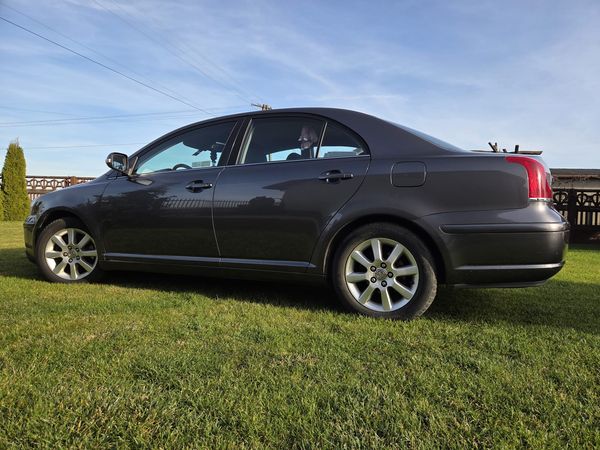 Toyota Avensis T25