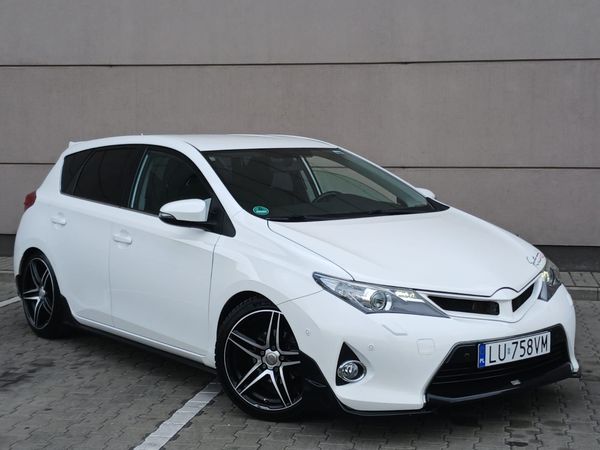 Toyota Auris 1.6 Petrol 2014