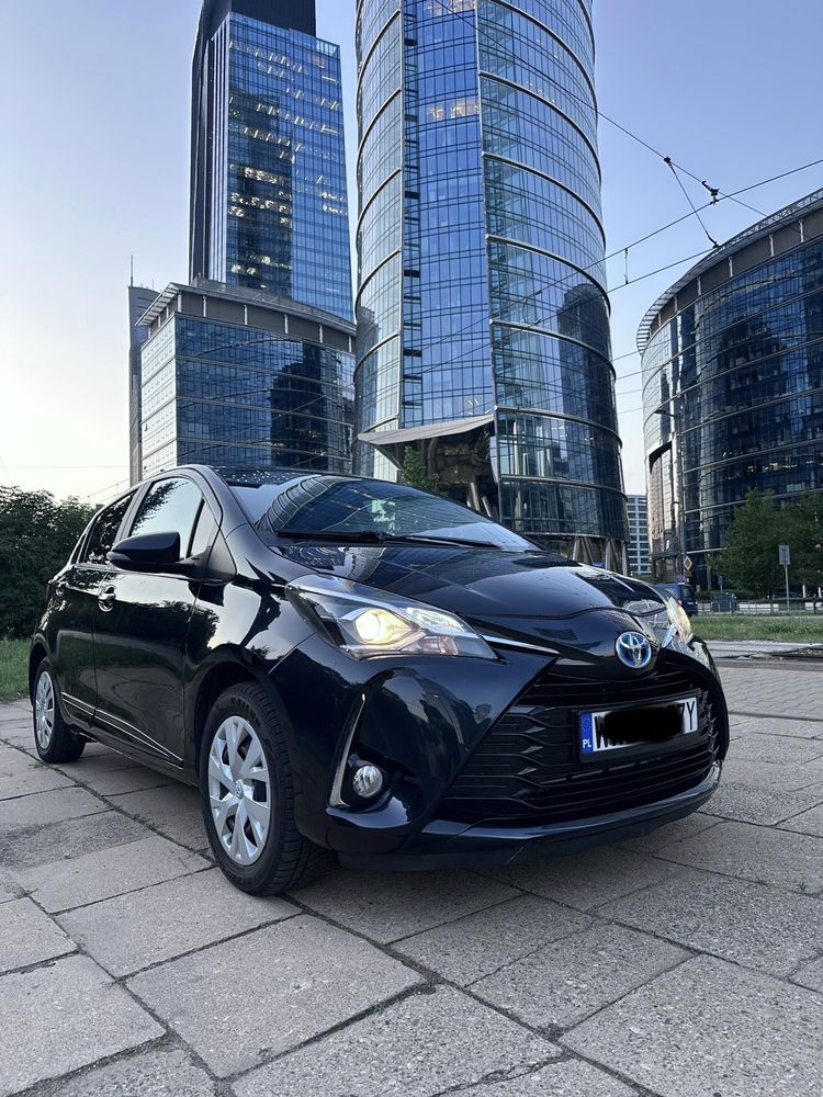 Toyota yaris hybryd 1.5 automat bogata wersja