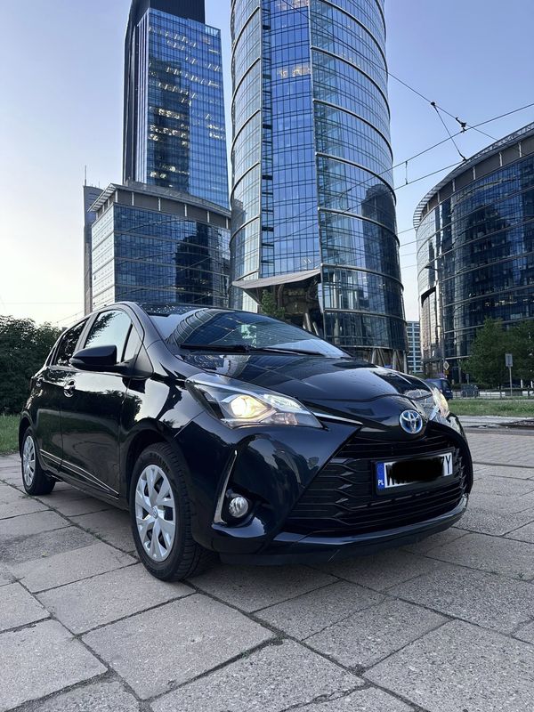 Toyota yaris hybryd 1.5 automat bogata wersja