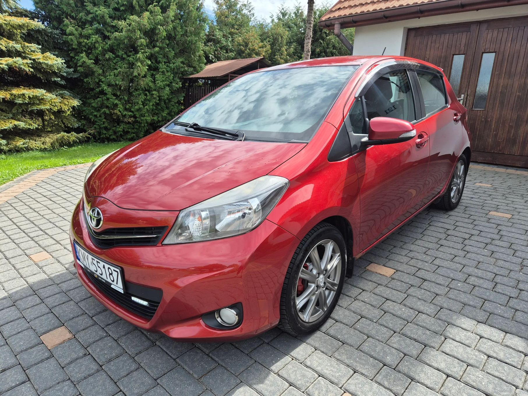 Toyota Yaris 1,3 BENZ, REZERWACJA !!! REZERWA w oryginale zdrowa bez korozji kamera
