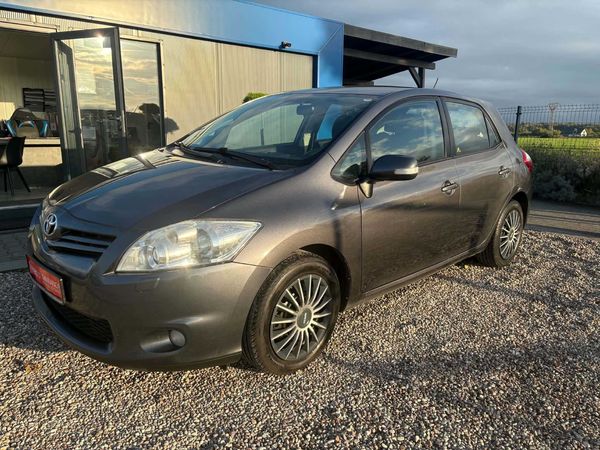 Toyota Auris 1.6 Petrol 2010