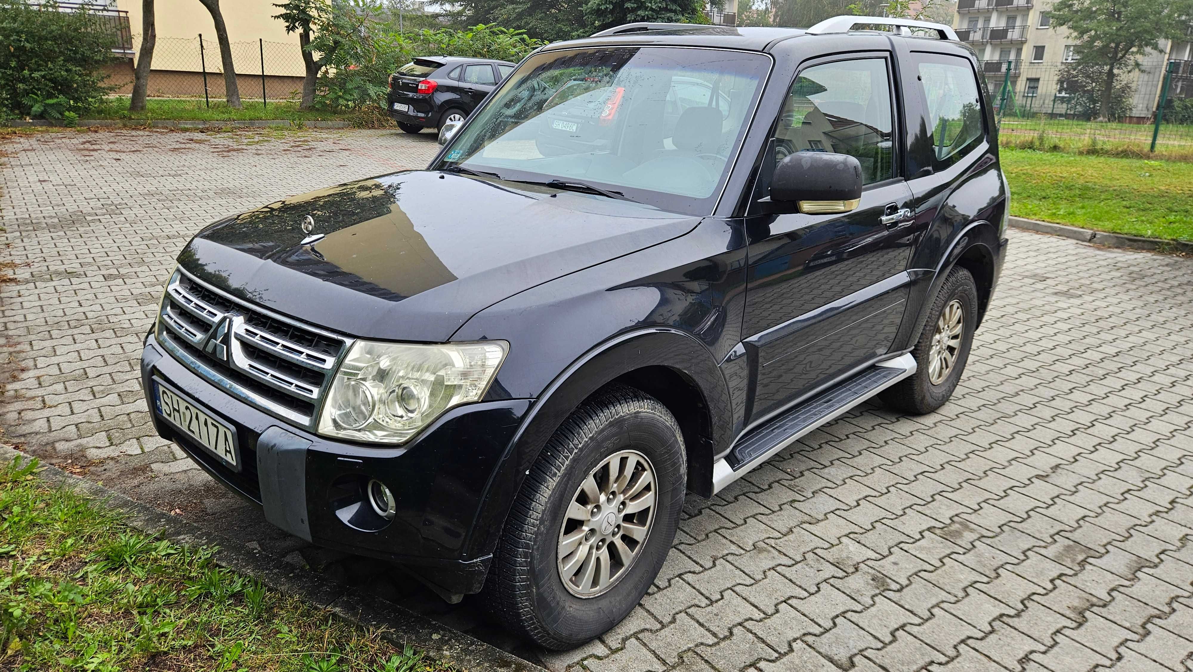 Mitsubishi Pajero 2010 3-drzwiowy. UNIKAT! 3.5 V6 4x4 SuperSelect 189KM Pb95+LPG, drugi właściciel, 241 000 km.