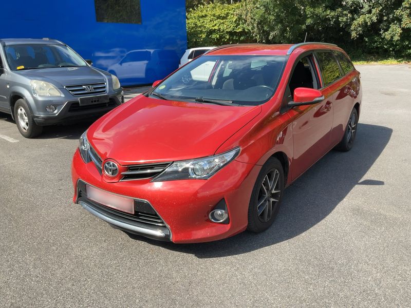 Toyota Auris Touring Sports 1.4 Turbodiesel Active