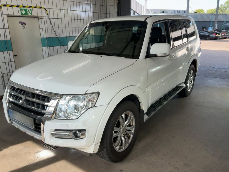 Mitsubishi Pajero 3.2 DI-D SUV-Star